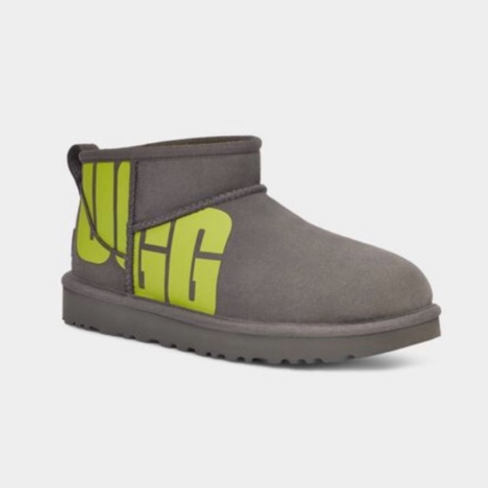 🆕UGG CLASSIC ULTRA MINI CHOPD SIZE 9 NWT IN ORIGINAL BOX